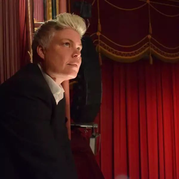 Headshot of Louise Wallwein