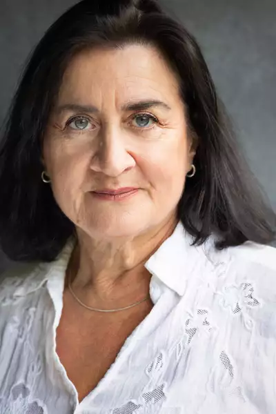 Headshot of Deborah Vale