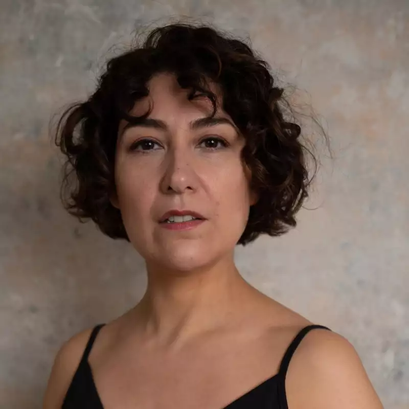 Headshot of Jennifer Jackson on a neutral background