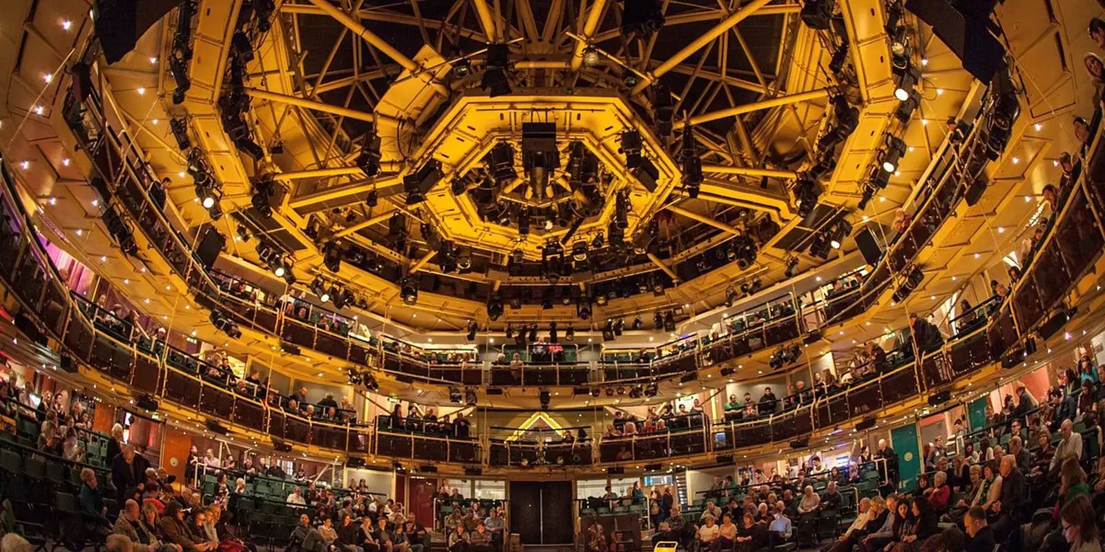 A photo of the interior of the Royal Exchange Theatre with seating shown in the round