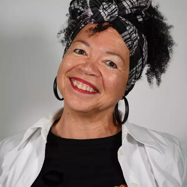 Headshot of Dawn Walters