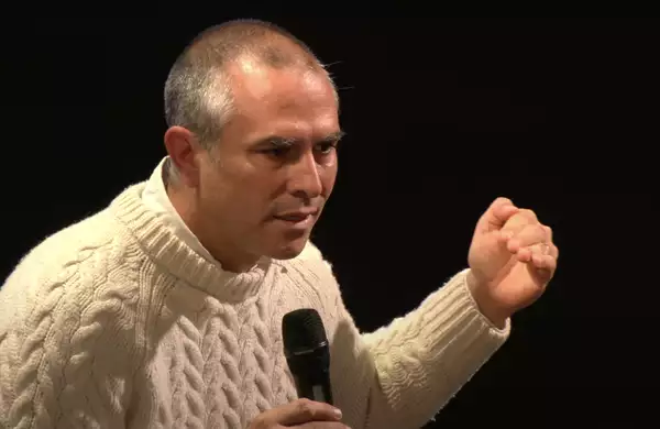 Amir Nizar Zuabi giving a talk