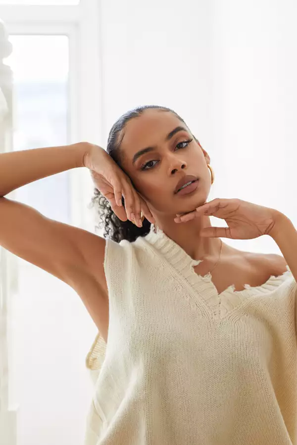 Headshot of Nicey Belgrave