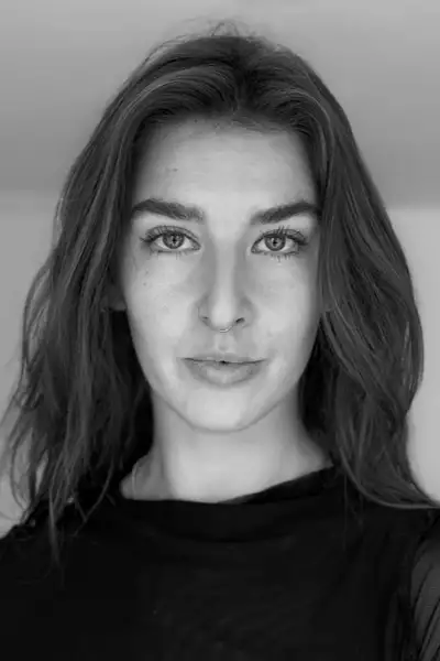 Headshot of Lily Antonia