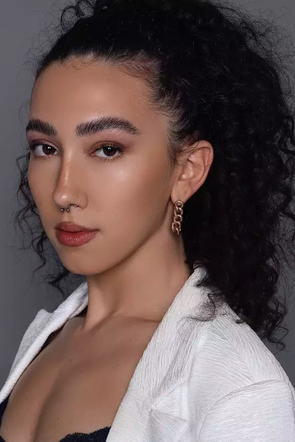 Headshot of Lexi Finch