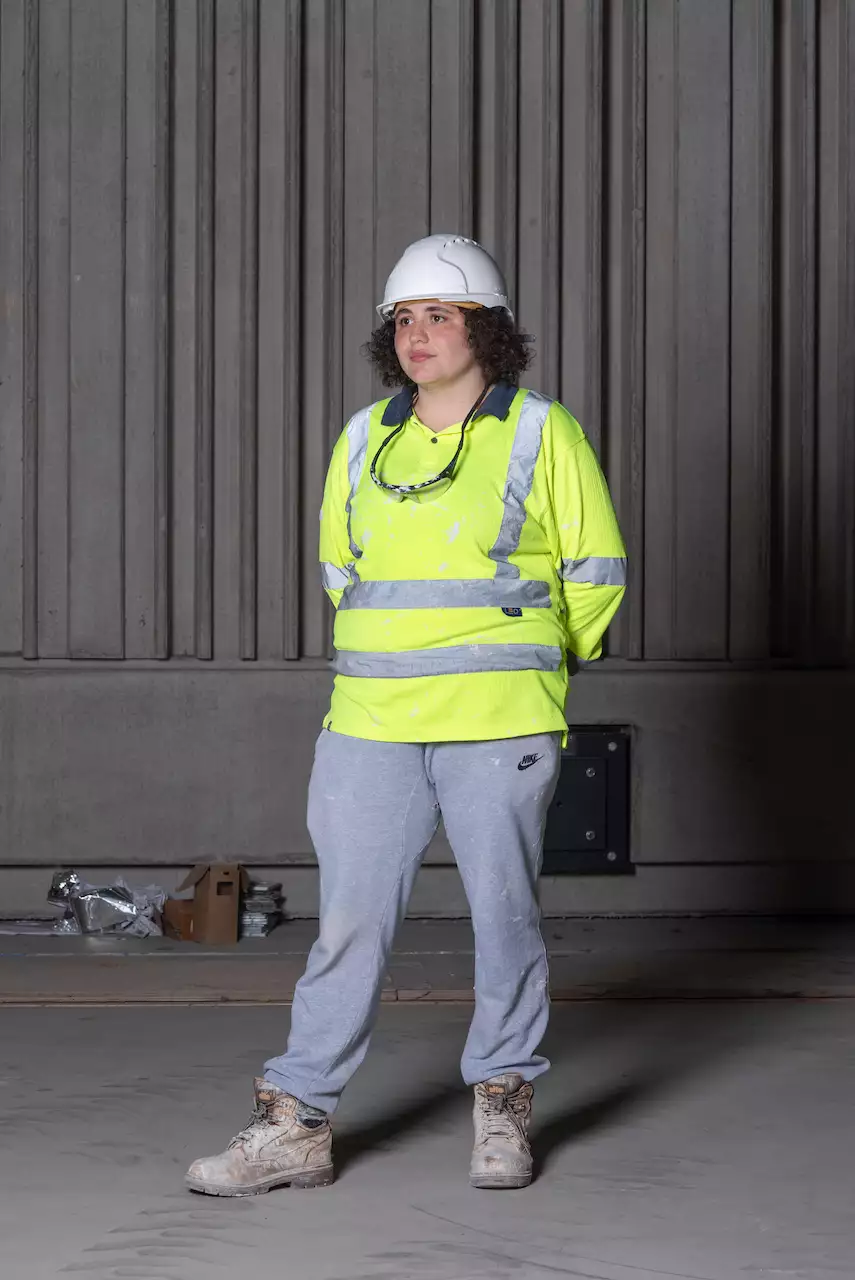 Photograph of a worker by Ming de Nasty