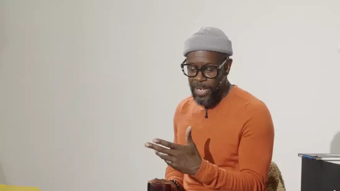 Photo of Benji Reid speaking