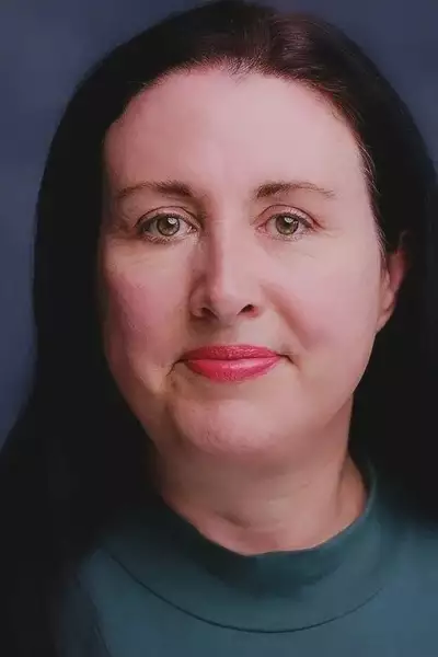 Headshot of Karen Sharples